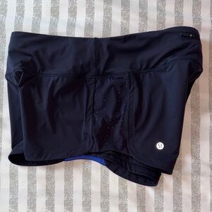 lululemon 6 athletic Women's Navy running Shorts laser cut side